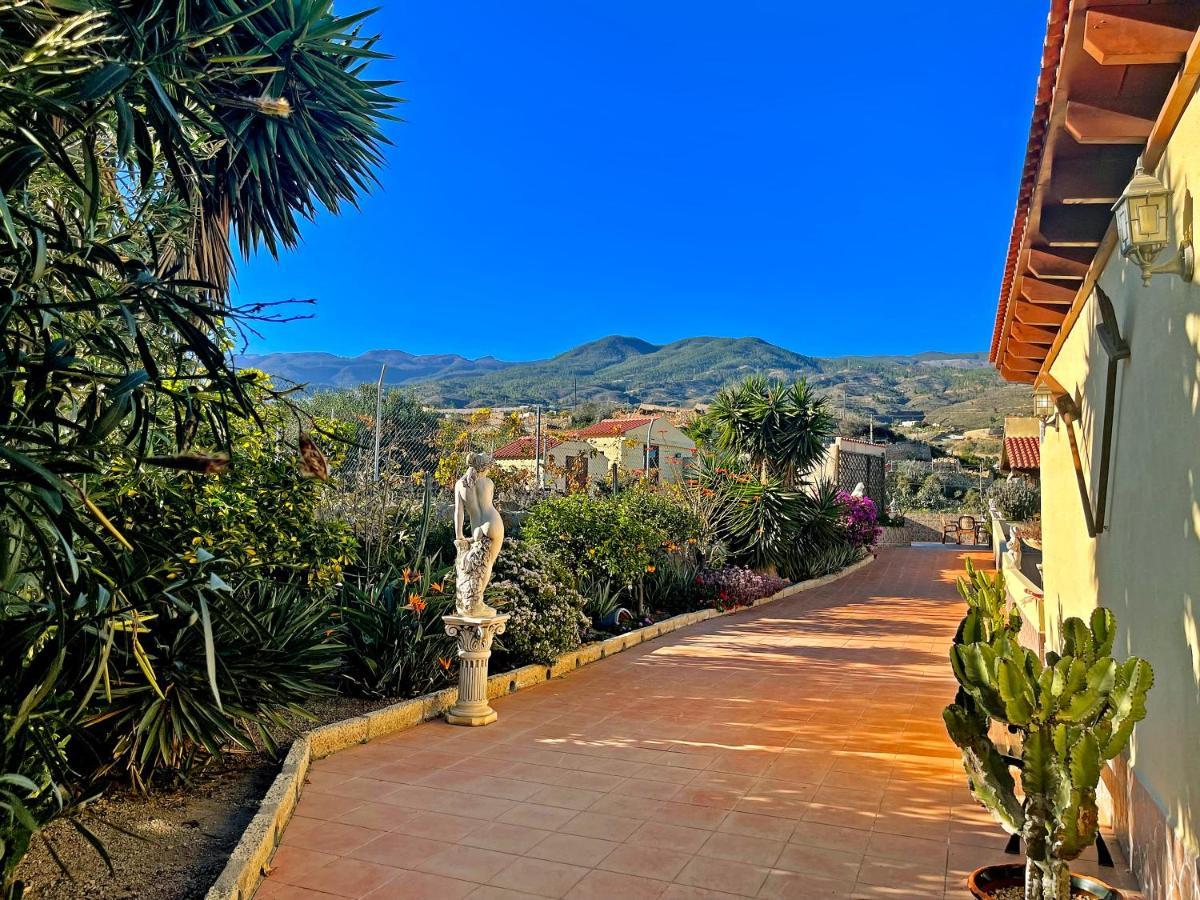 Exquisite Rural House With Garden, Pool And Sea Views Villa Arico Viejo Exterior photo